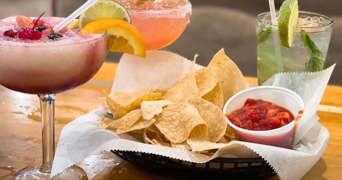 Chips, salsa, and mixed drinks at The Salted Rim
